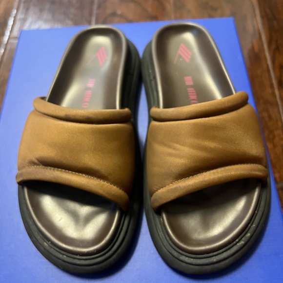 The Attico slides - super versatile - Picture 2 of 5